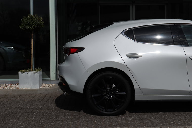 Vehicle Image 33