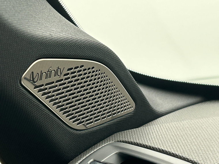 Vehicle Image 35
