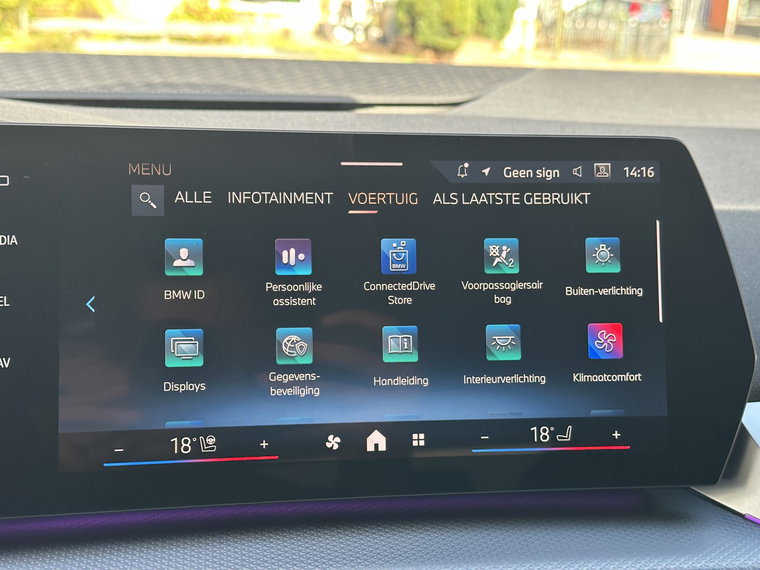Vehicle Image 35
