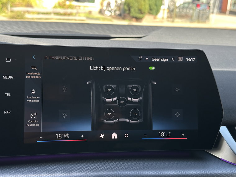 Vehicle Image 38