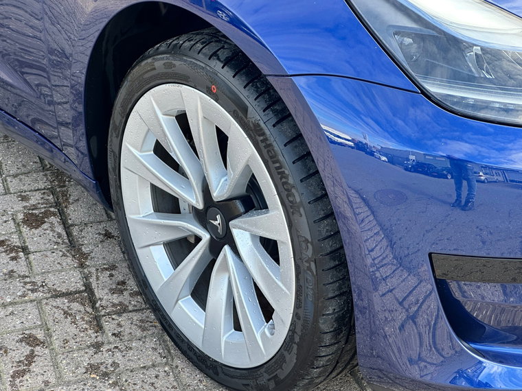 Vehicle Image 17