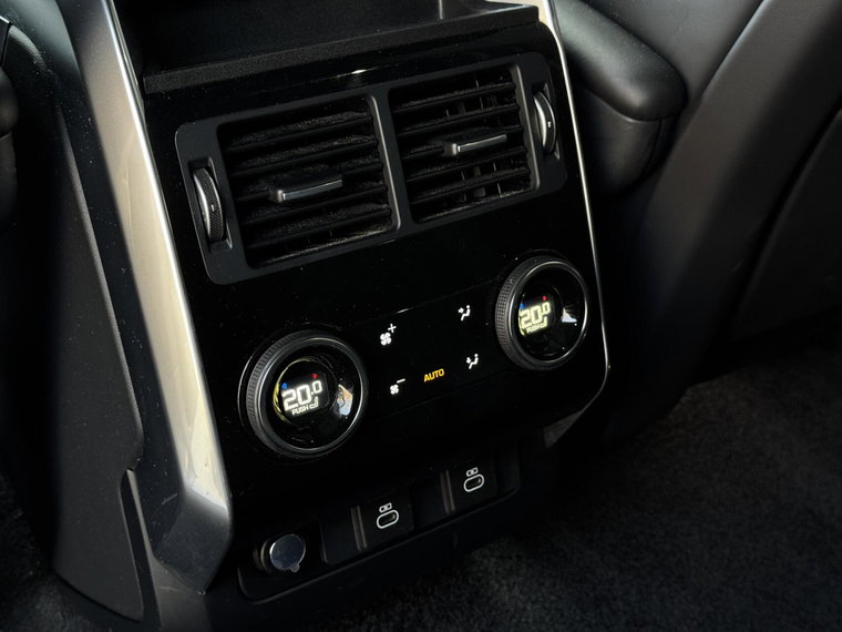 Vehicle Image 45