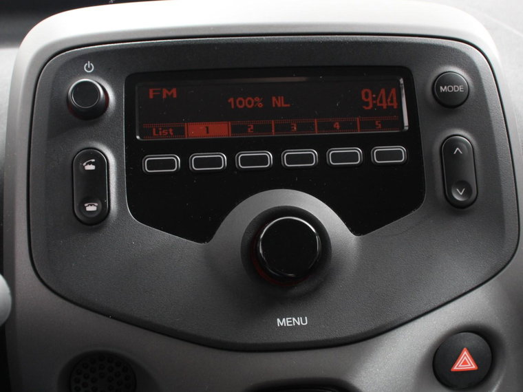 Vehicle Image 22