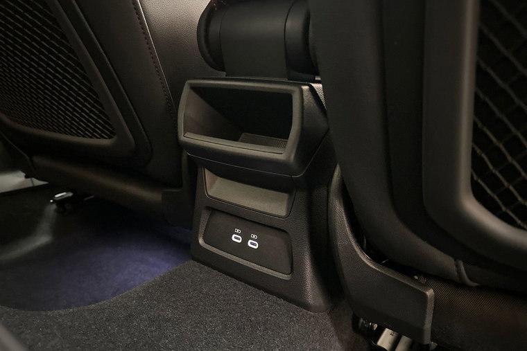 Vehicle Image 13