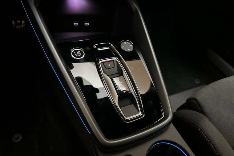 Vehicle Image 30