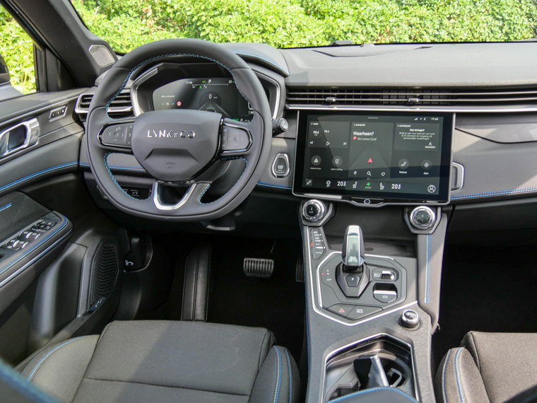 Vehicle Image 13