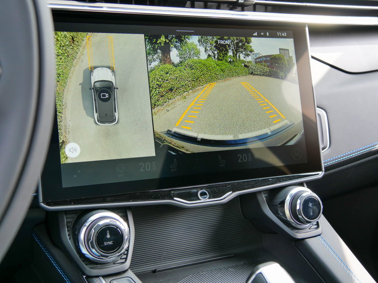 Vehicle Image 8