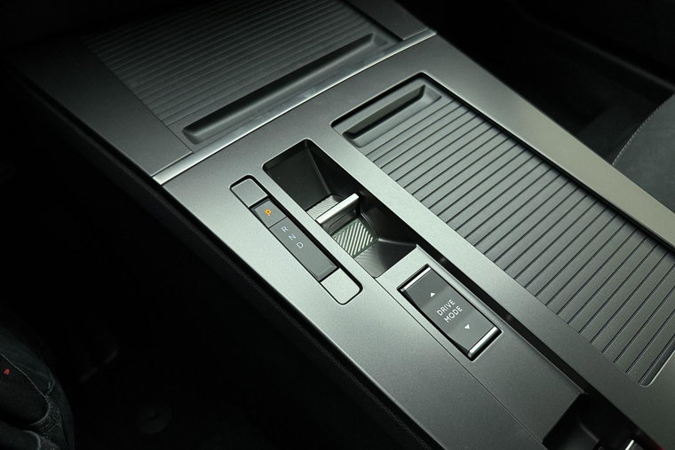 Vehicle Image 33