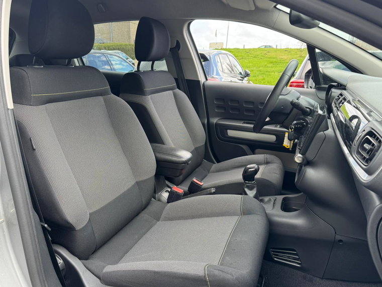 Vehicle Image 19
