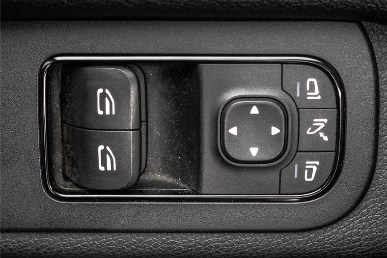 Vehicle Image 29