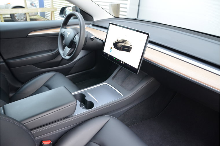Vehicle Image 11