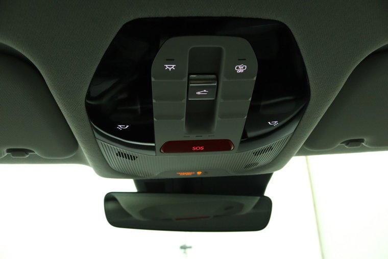 Vehicle Image 33