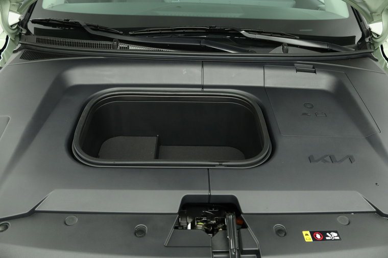 Vehicle Image 35