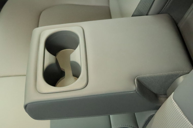 Vehicle Image 36