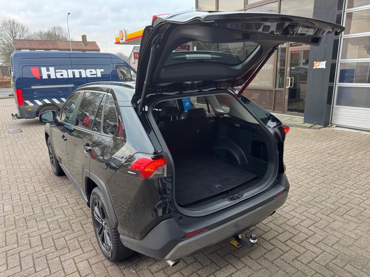 Vehicle Image 28