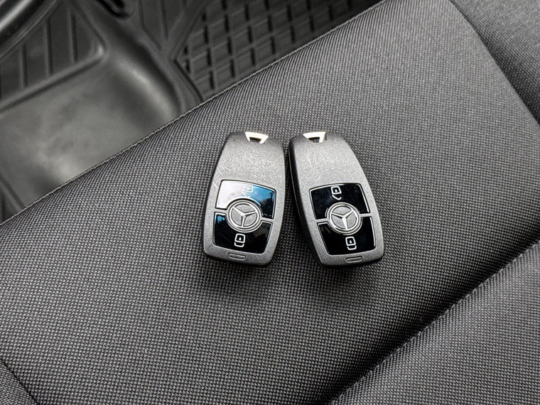 Vehicle Image 35