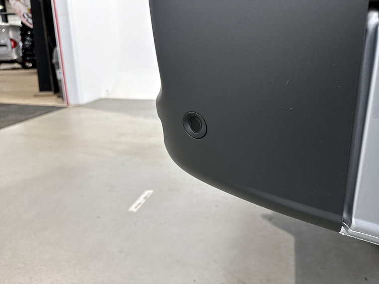 Vehicle Image 37