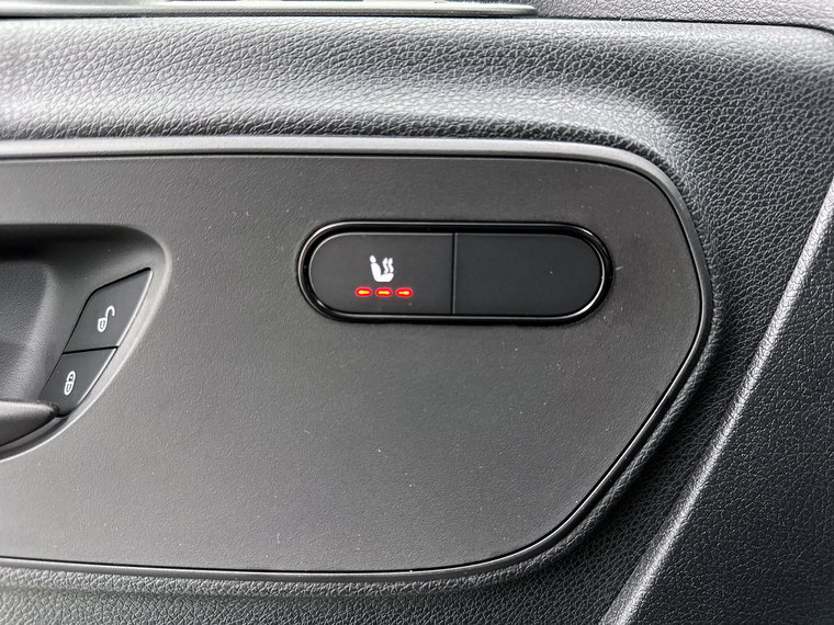 Vehicle Image 38