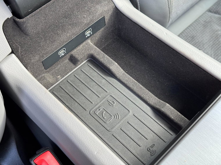 Vehicle Image 40