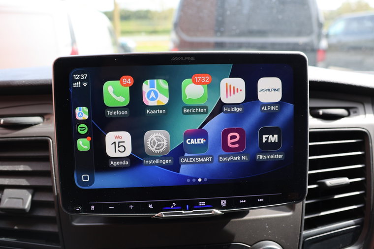 Vehicle Image 11