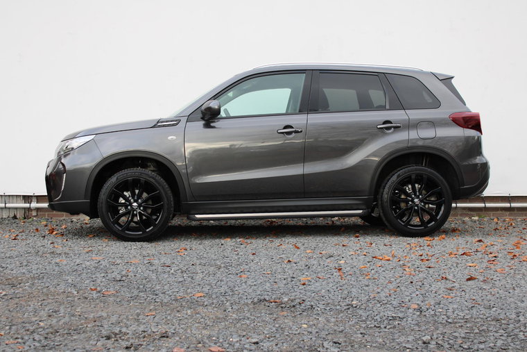 Vehicle Image 6
