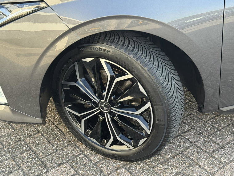 Vehicle Image 39