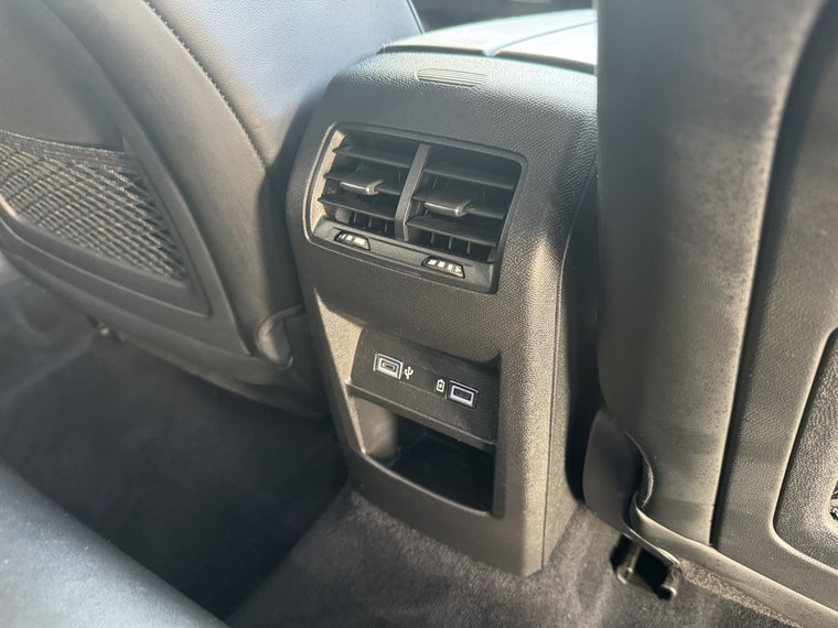 Vehicle Image 46