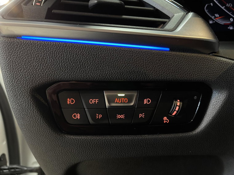 Vehicle Image 26