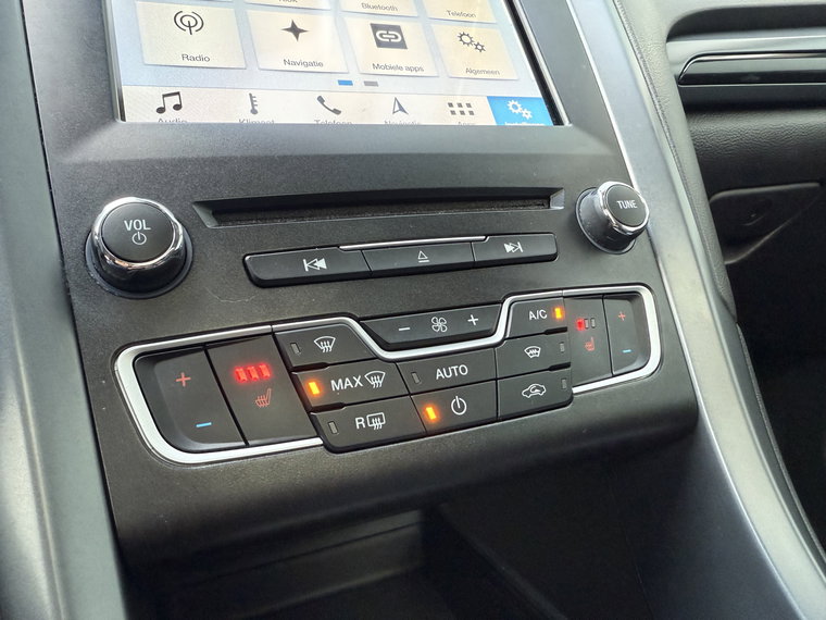 Vehicle Image 23