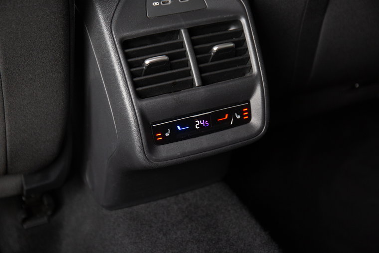 Vehicle Image 26