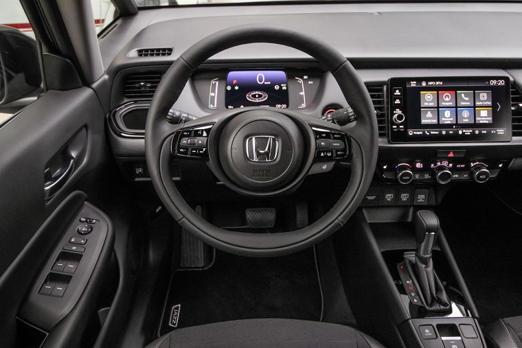Vehicle Image 15