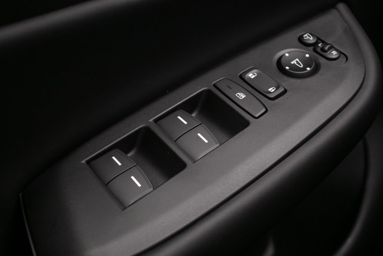 Vehicle Image 38
