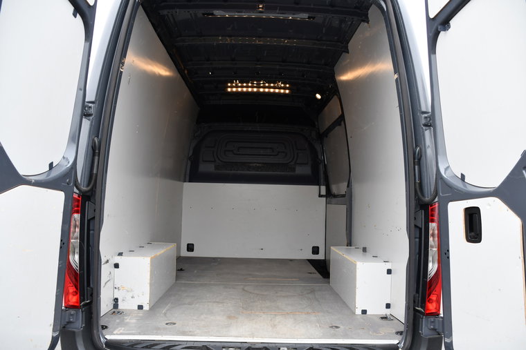Vehicle Image 35