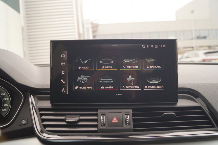 Vehicle Image 15