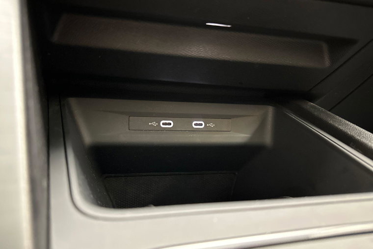 Vehicle Image 36