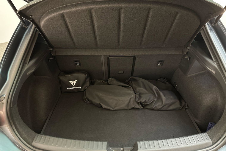 Vehicle Image 38