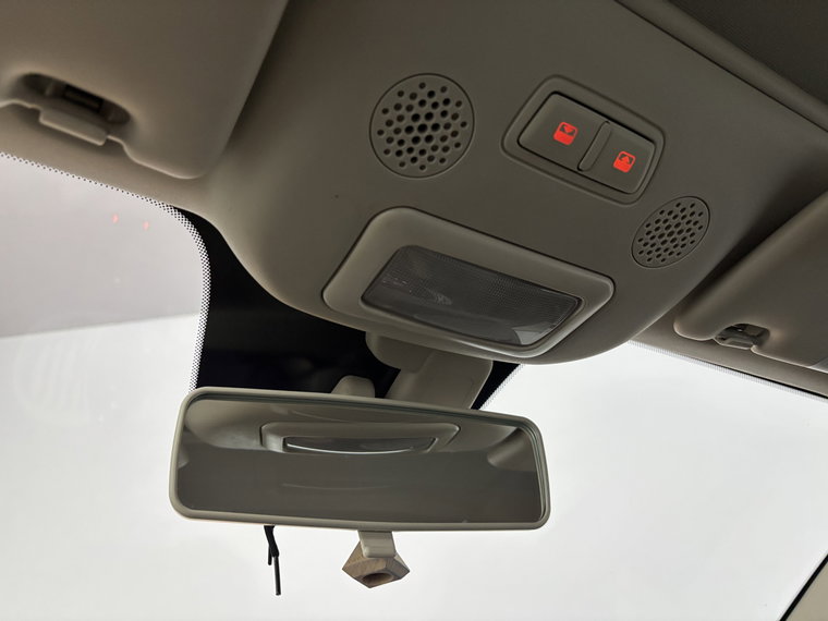 Vehicle Image 37