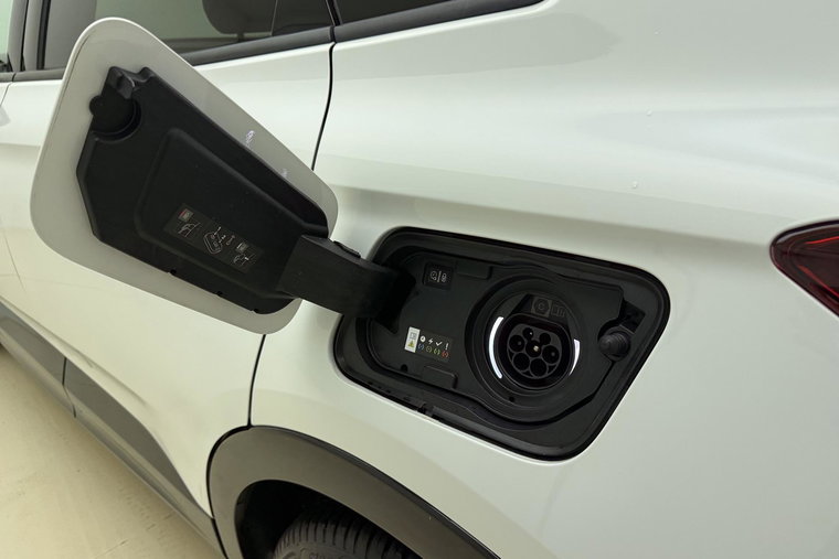 Vehicle Image 18