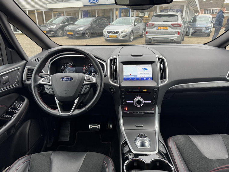 Vehicle Image 9
