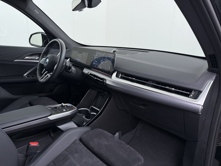 Vehicle Image 34