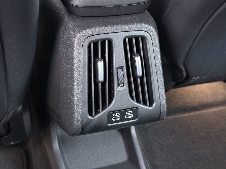 Vehicle Image 40