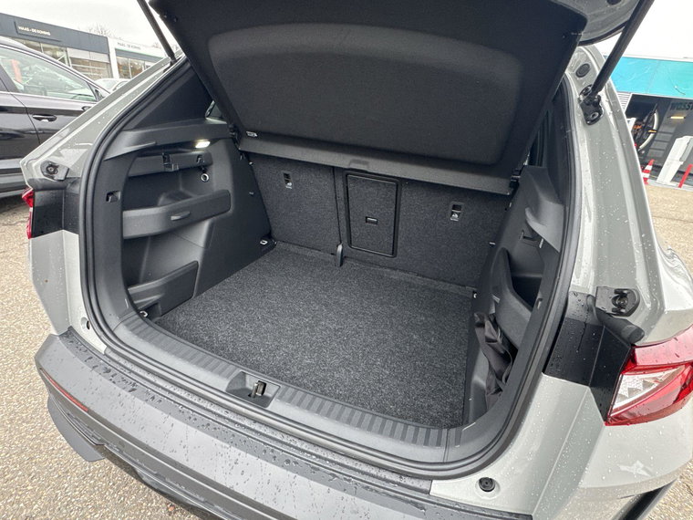 Vehicle Image 25