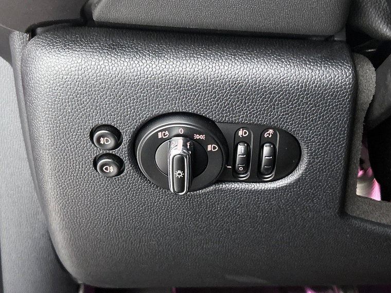 Vehicle Image 26