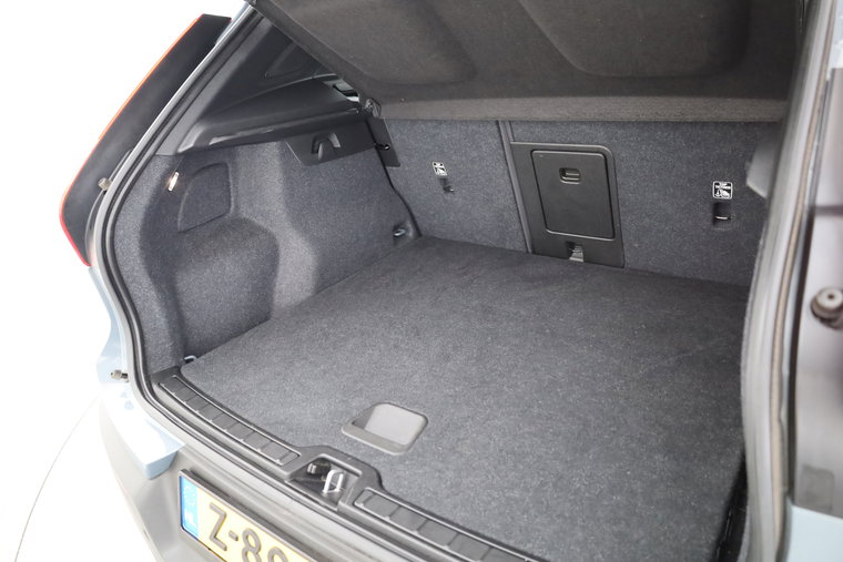 Vehicle Image 28
