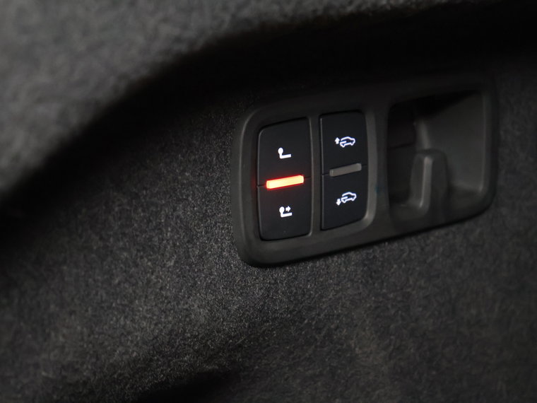 Vehicle Image 34