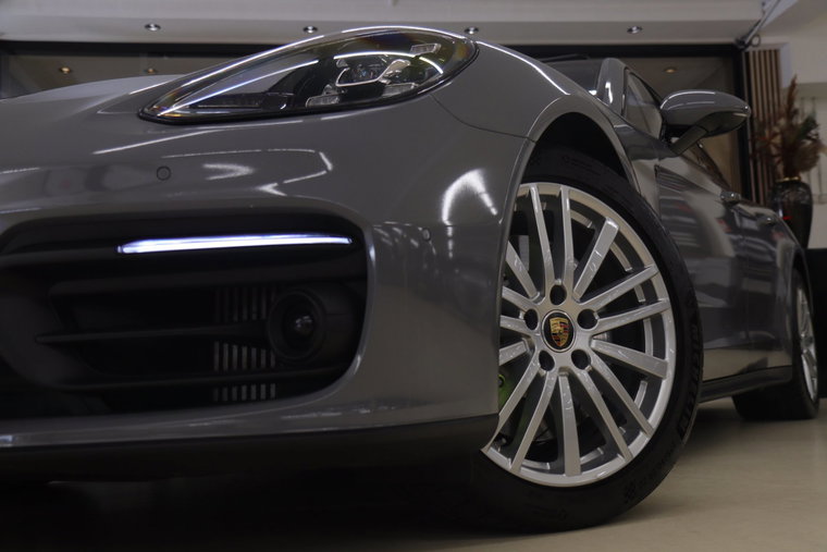 Vehicle Image 25