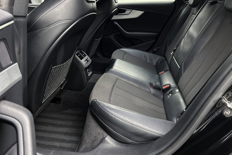 Vehicle Image 16