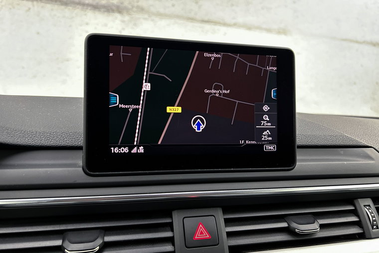 Vehicle Image 19