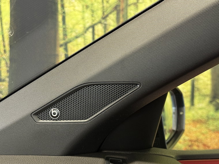 Vehicle Image 23