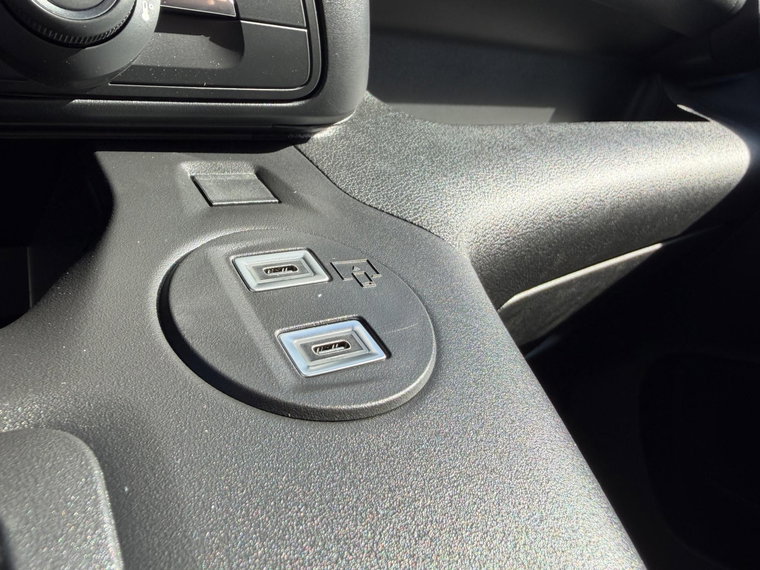 Vehicle Image 52